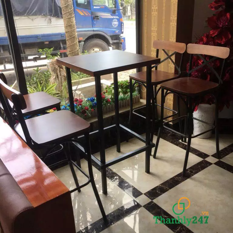 Mẫu bàn ghế mang phong cách hiện đại