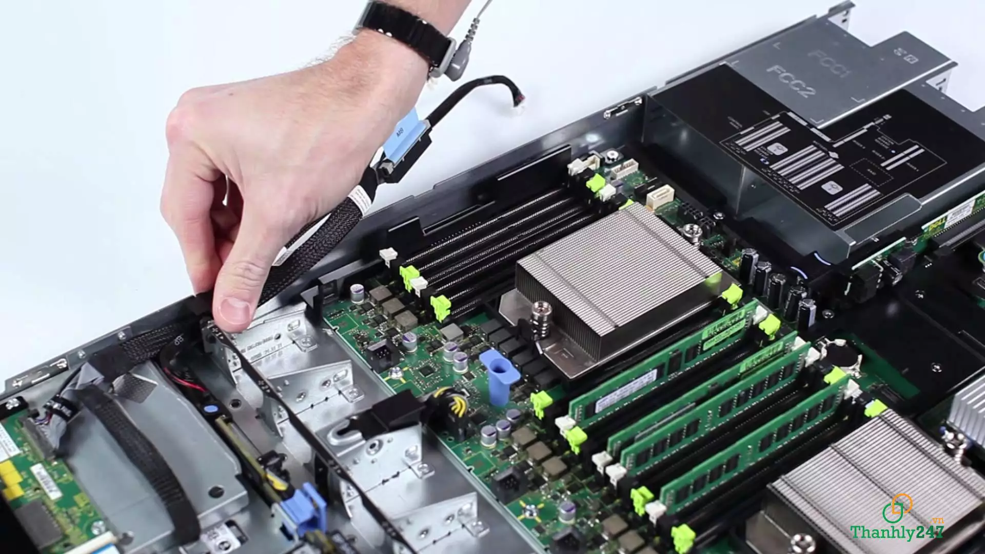 Vì sao nên lựa chọn máy chủ Dell R620 đã qua sử dụng?